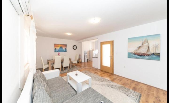 Apartman Marinovic Kaštela Exterior foto